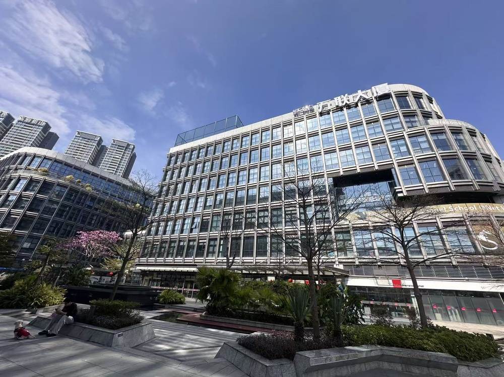 万联大厦外观图1